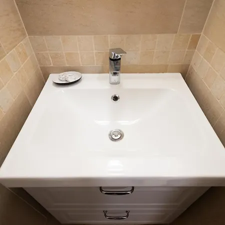 Timo Bnb, Colazione Inclusa, A Due Passi Dal Mare Appartamento